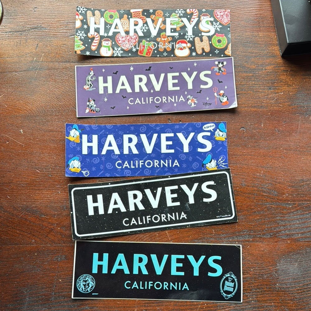 Harveys Colorful Decorative Signs Set